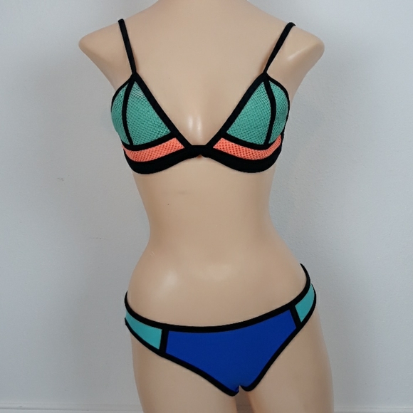 triangl swimwear Other - NWT TRIANGL 2 PIECE BIKINI SWIMWEAR TOP/S+BOT/M